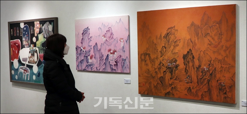 코로나19 장기화로 많은 예술가들이 작품을 선보일 기회를 잃어가고 있다. 한국기독교미술인협회는 기독 청년작가들에게 그들의 영혼을 담은 작품을 선보일 수 있도록 지난 1월 13일~19일까지 제3회 청년작가 초대전을 진행해 호평을 얻었다.