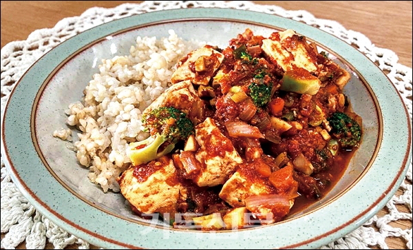 마파두부밥은 전립선암 환자에게 큰 도움이 되는 음식이다.