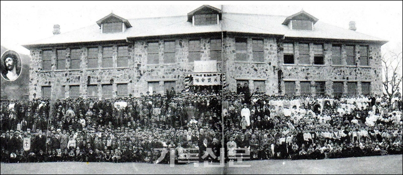 1925년 매산학교 구례인기념관에서 열린 순천노회 주일학교대회.