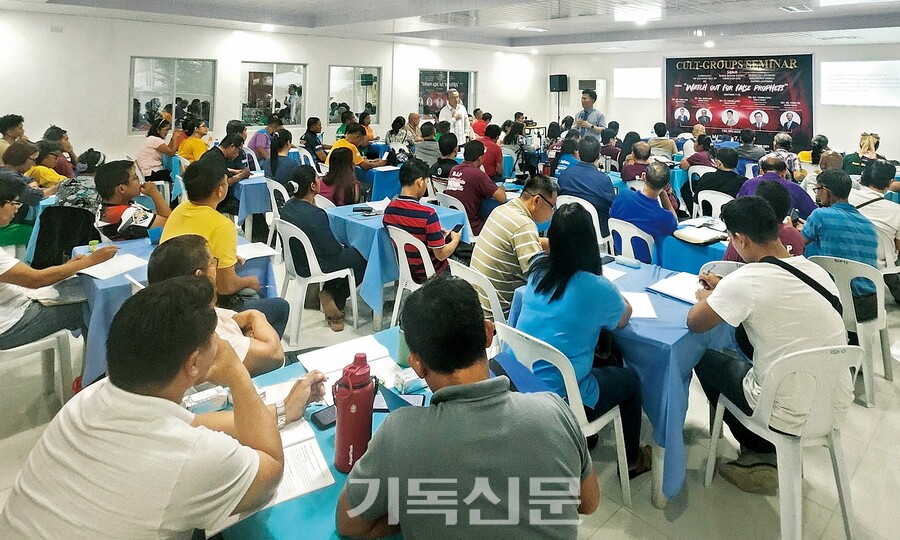 해외 선교지 중 이단 피해가 가장 큰 곳 중 하나가 몽골이다. 몽골이 국내 이단들의 포교 각축장이 됐다는 소식을 접한 후 고광종 목사는 2~3개월에 한 번씩 몽골을 방문해 현지 목회자 교육을 진행하고 있다. 사진은 고광종 목사의 교육 현장.