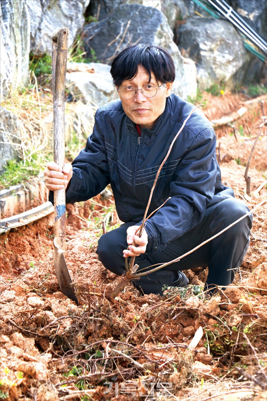 이주민선교 사역자 석창원 목사는 선교활동과 농사를 병행하며 생명공동체를 이루어나가는 비전을 품고 있다.