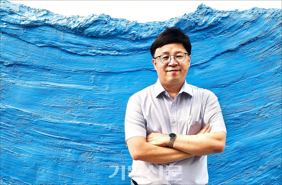 기독신문사 정재영 기자가 10년 간 총회 지정 기독교역사사적지와 순교사적지를 직접 답사한 경험을 담은 '복음의 발자취 바로 여기에'를 펴냈다.