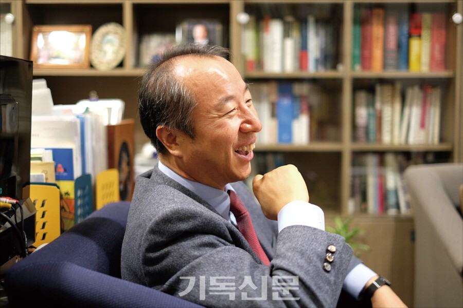 총신대 법인이사장 화종부 목사가 학교를 섬기게 된 것은 하나님의 은혜요 개인적으로 큰 기쁨이라고 말하고 있다. 화 목사는 총신의 가치를 귀하게 여기고, 총신이 교단 신학을 발전시키고 훌륭한 인재를 양성할 수 있도록 협조해 달라고 말했다.